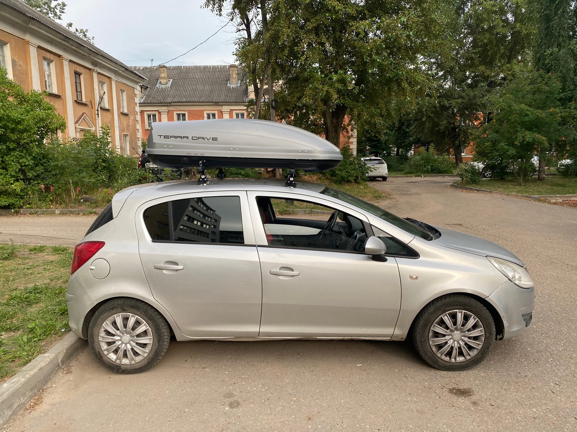 Установка багажной системы Amos на Opel Corsa D в Твери